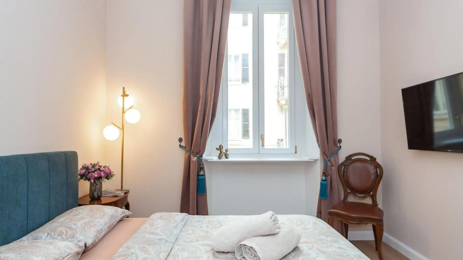 Milan Gorgeous Apartment