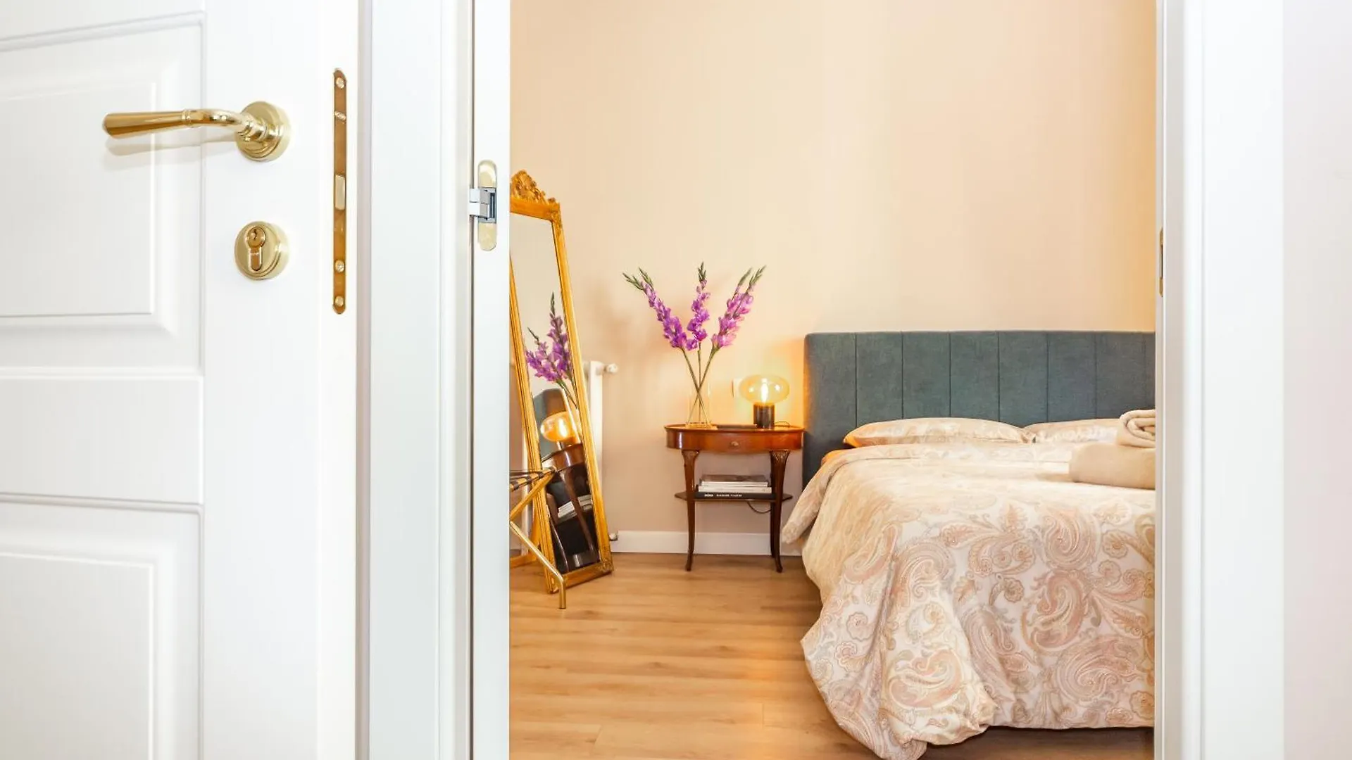 Milan Gorgeous Apartment
